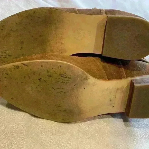 Micheal Kors Salem Luggage Brown Suede  Leather Ankle booties Boots size 9.5M - Picture 11 of 12
